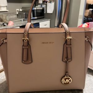 Micheal kors 2 tone purse tote bag